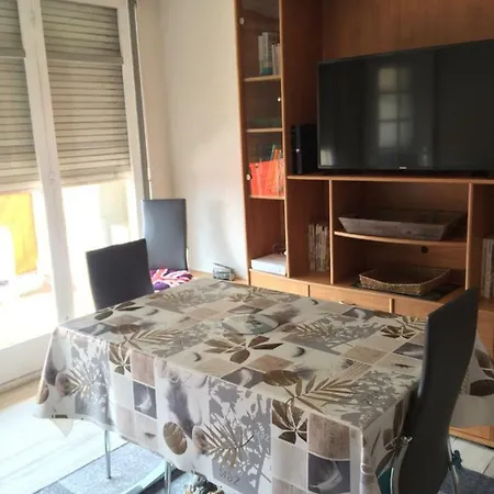Cosy Et Agreable Apartament